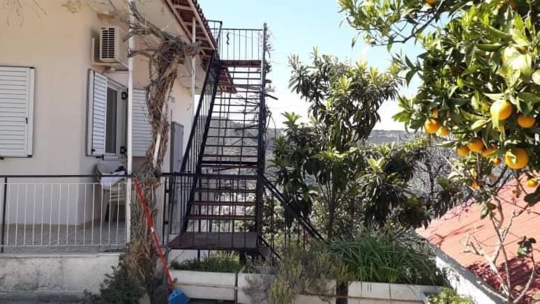 Vacation House Dionysia Aigio Exterior foto